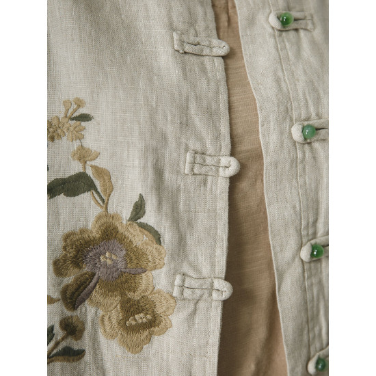 Льняная рубашка с цветочной  вышивкой