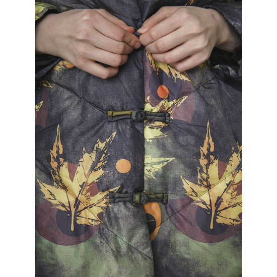 Куртка с растительным принтом